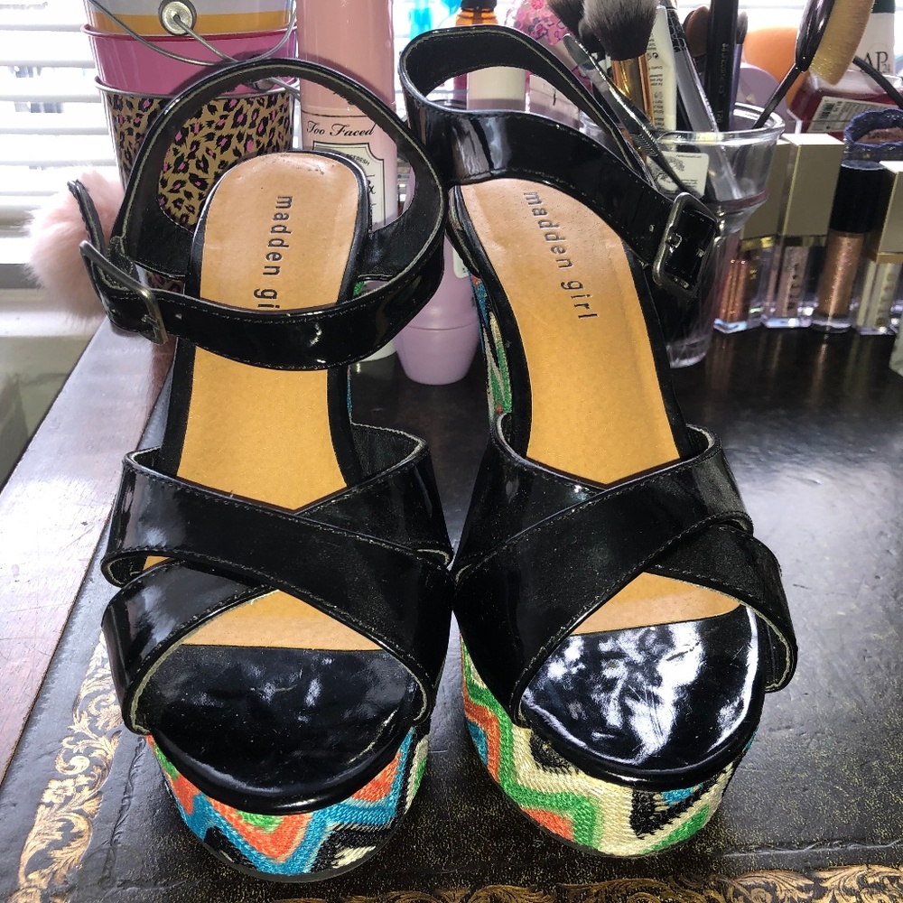 Like New Madden Girl Multicolor Wedge Size 6